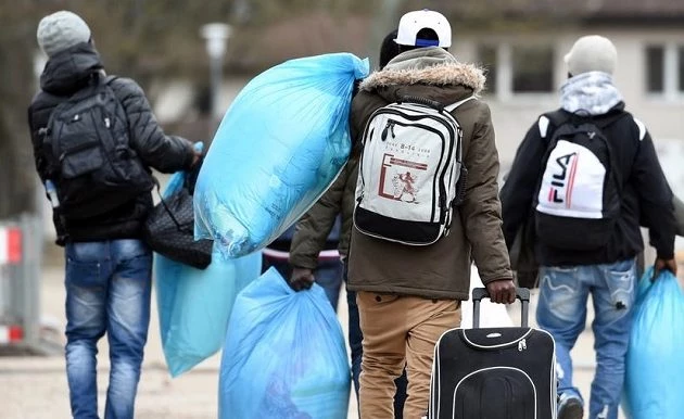 Πρόκληση! Η πάμπλουτη Γερμανία απαιτεί 4,5 δισ. ευρώ από την Ε.Ε. για το προσφυγικό